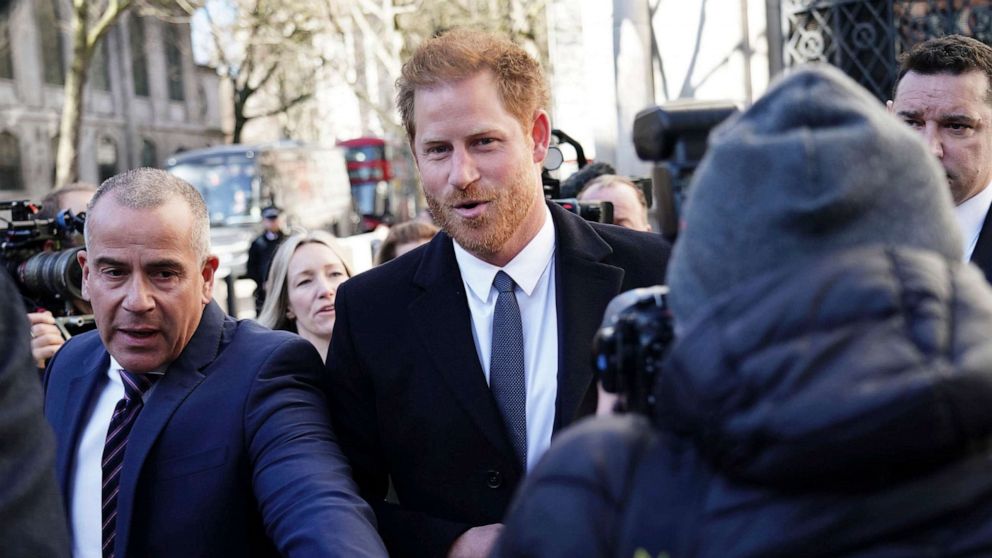 Prince Harry unexpectedly appears in UK court