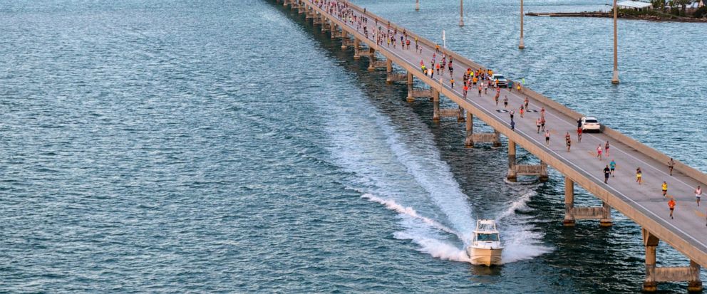 Florida Keys' 7 Mile Bridge Run triumphed by a teenage local athlete