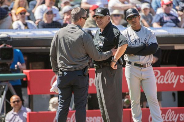 Umpire Injured by Relay Throw to Head, Forced to Exit Game