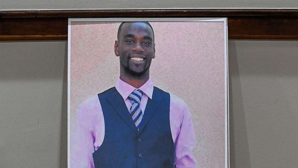 District Attorney confirms that Tyre Nichols' autopsy shows brain injuries caused by blunt force trauma.