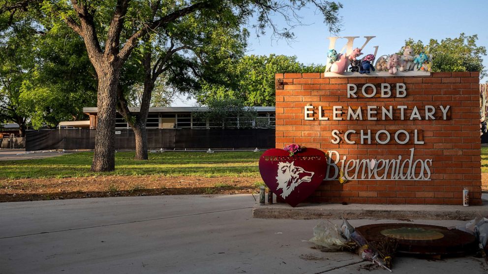 Parents of Uvalde students pick up their children early from school due to gun-related threat.