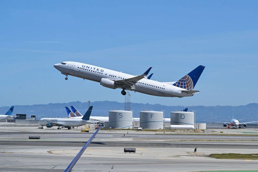 United Airlines bans passenger for alleged assault on airline worker
