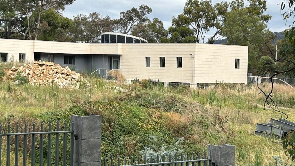 Russia's request for an injunction to prevent the eviction of its embassy in Australia has been rejected by the High Court.