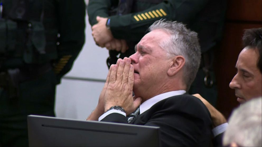 Scot Peterson, Former Parkland School Cop Accused of Fleeing Shooting, Acquitted of All Charges