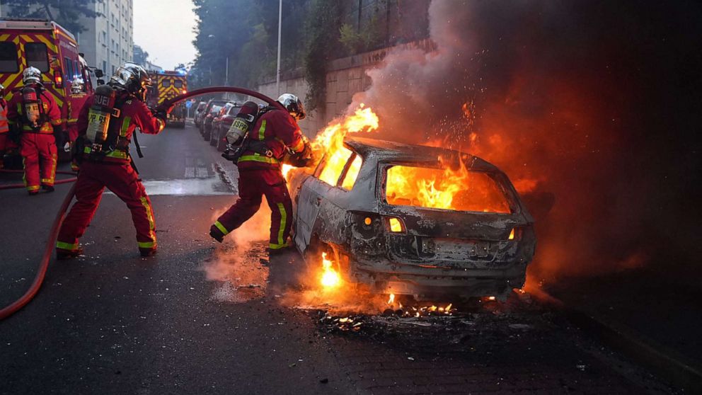 Violent Unrest Erupts in Paris Suburb Following Teenager's Death during Police Traffic Stop