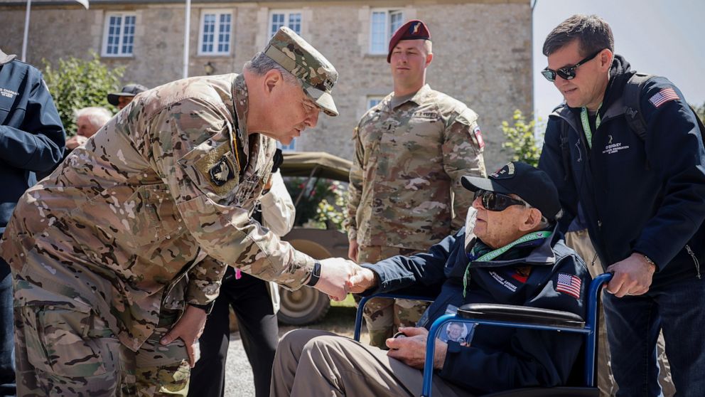 WWII Veterans Commemorate D-Day by Returning to Utah Beach Despite Challenges