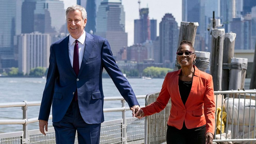 Former New York Mayor de Blasio and wife make public announcement of separation, clarifying no plans for divorce