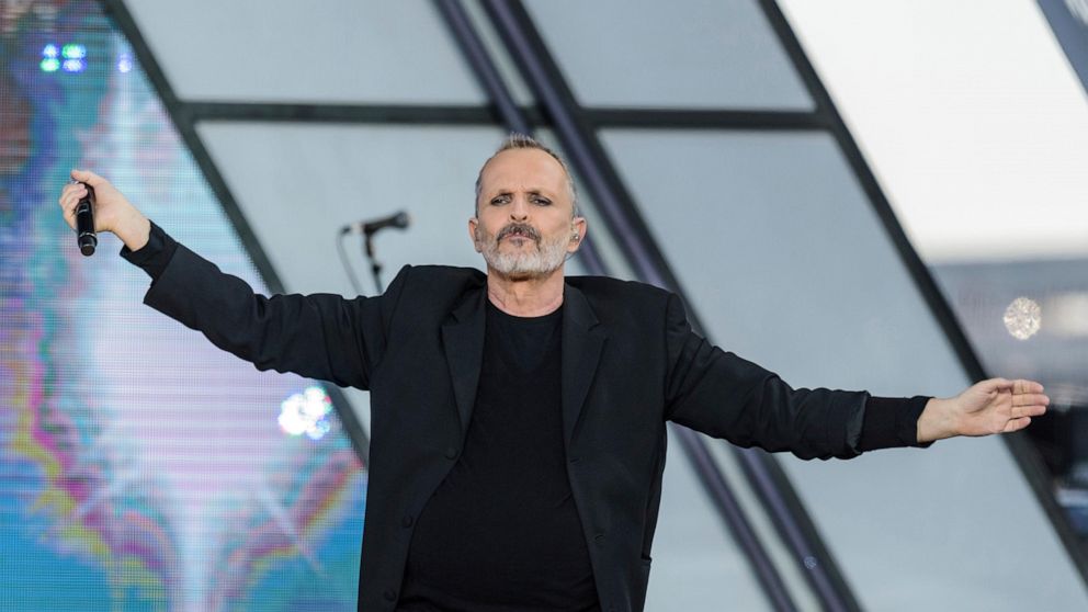 Spanish Singer Miguel Bosé and his Children Robbed and Bound at Mexico City Residence