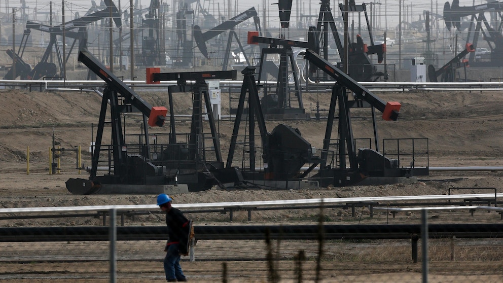 California Lawsuit Alleges Deceptive Actions by Oil Giants Regarding Climate Change and Seeks Compensation for Storm Damage
