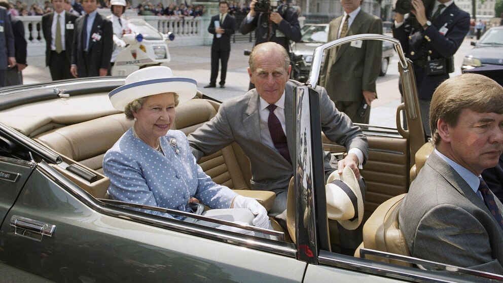 King Charles III to Receive Royal Treatment During Three-Day State Visit to France