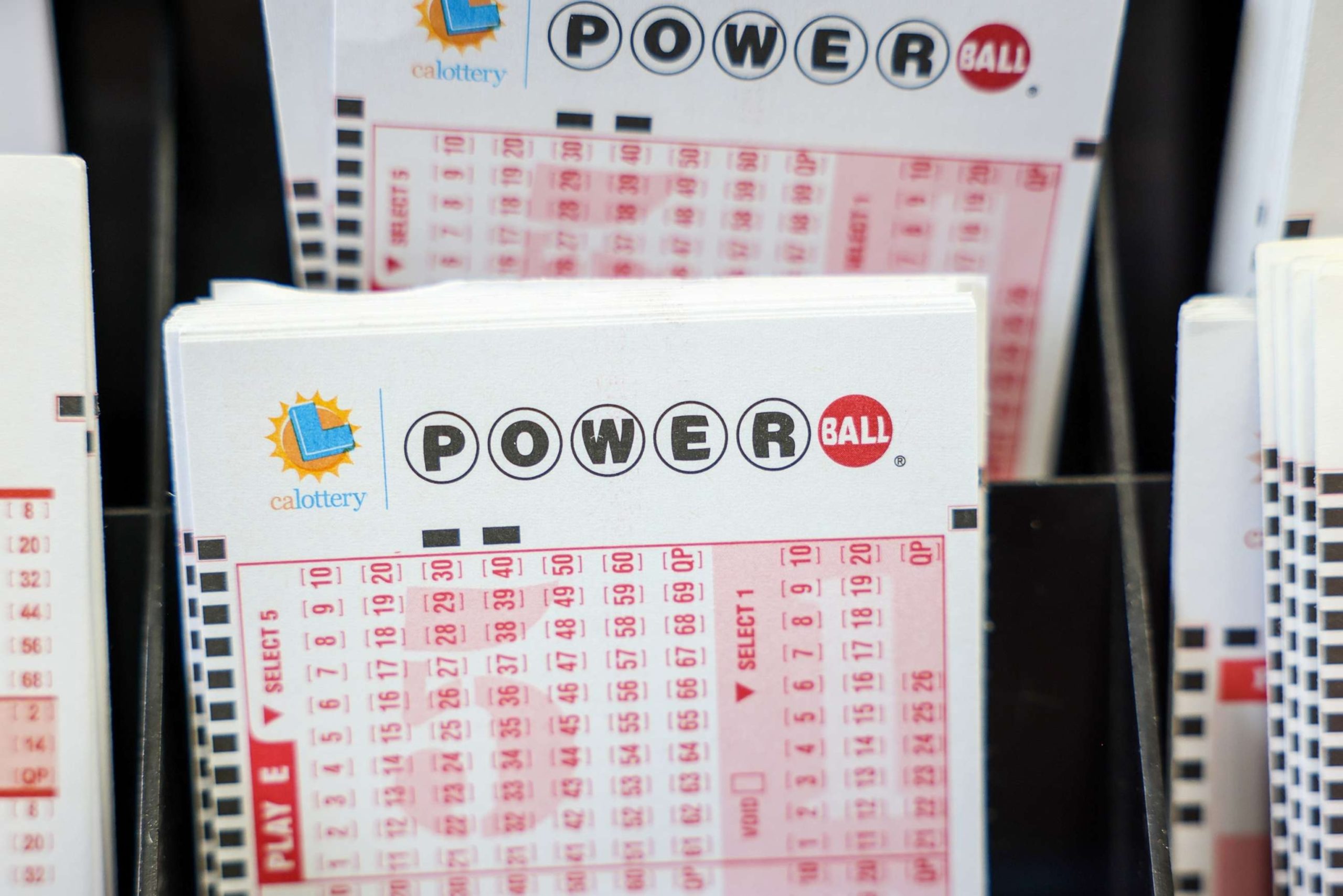 California ticket holder wins record-breaking $1.73 billion Powerball jackpot