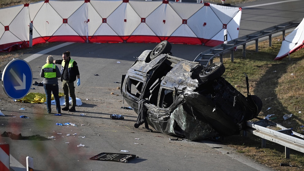 Fatal Crash in Southern Germany: 7 Lives Lost in Suspected Migrant-Smuggling Incident