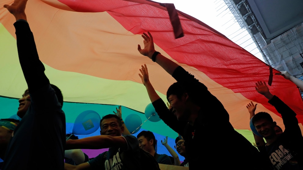 Hong Kong Court Affirms Ruling Supporting Equal Inheritance Rights for Same-Sex Couples