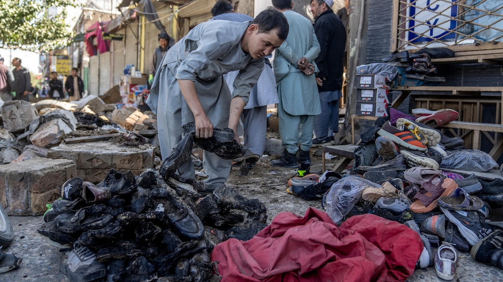 Islamic State group takes credit for fatal explosion in Afghanistan, resulting in 4 casualties