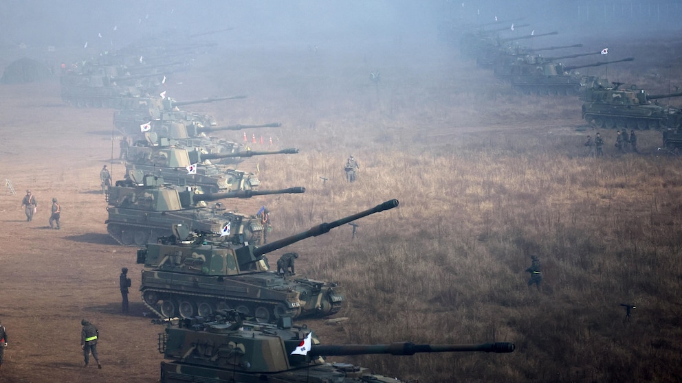 Joint Military Exercises Conducted By South Korean And Us Forces To Prepare For Potential North 