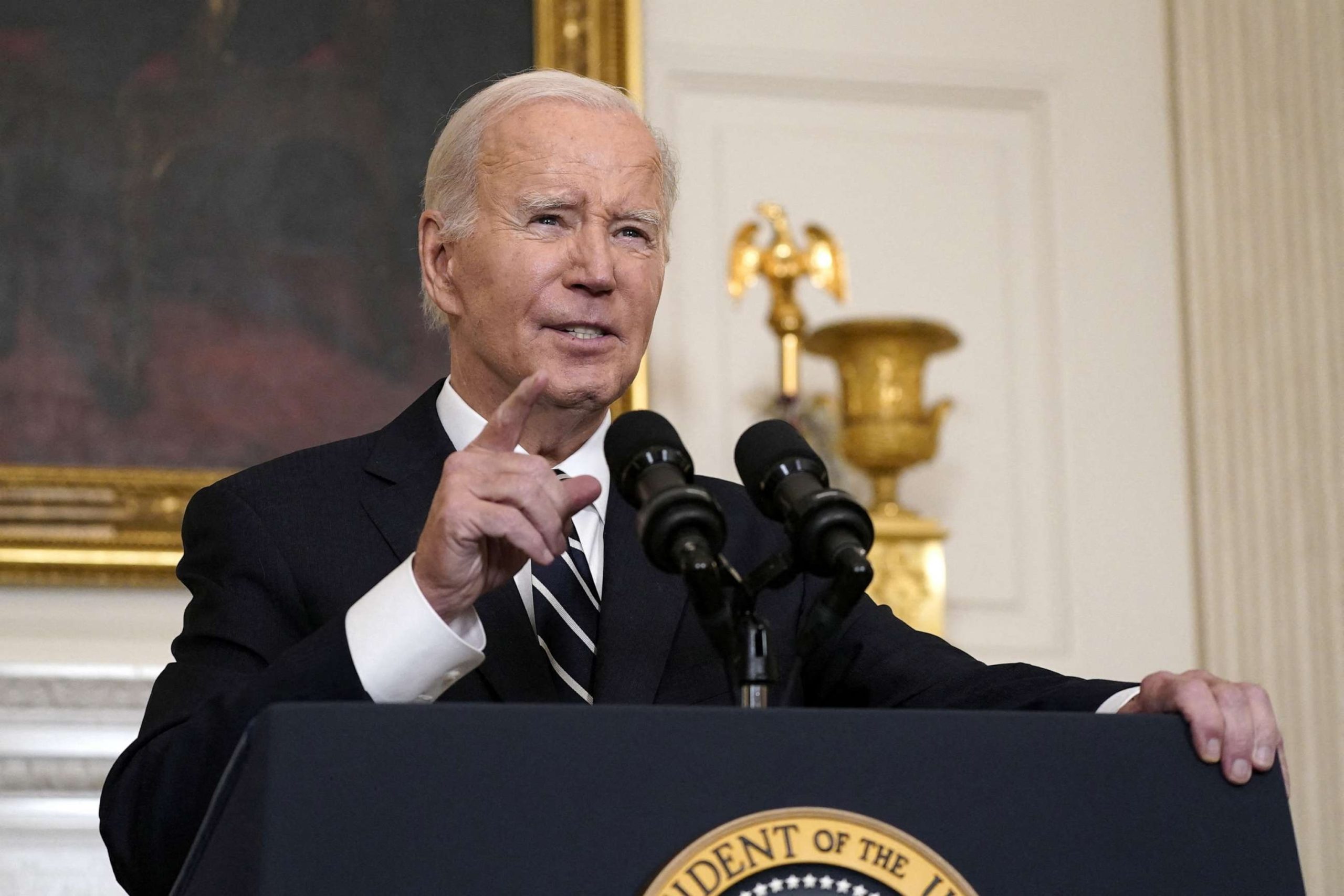 Leading LGBTQ+ groups endorse Biden for reelection, making him the first choice for ABC.