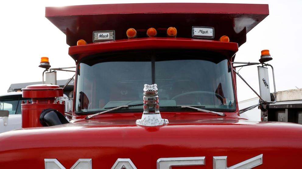 Mack Trucks Workers Engage in Strike Following Rejection of Tentative Contract Agreement