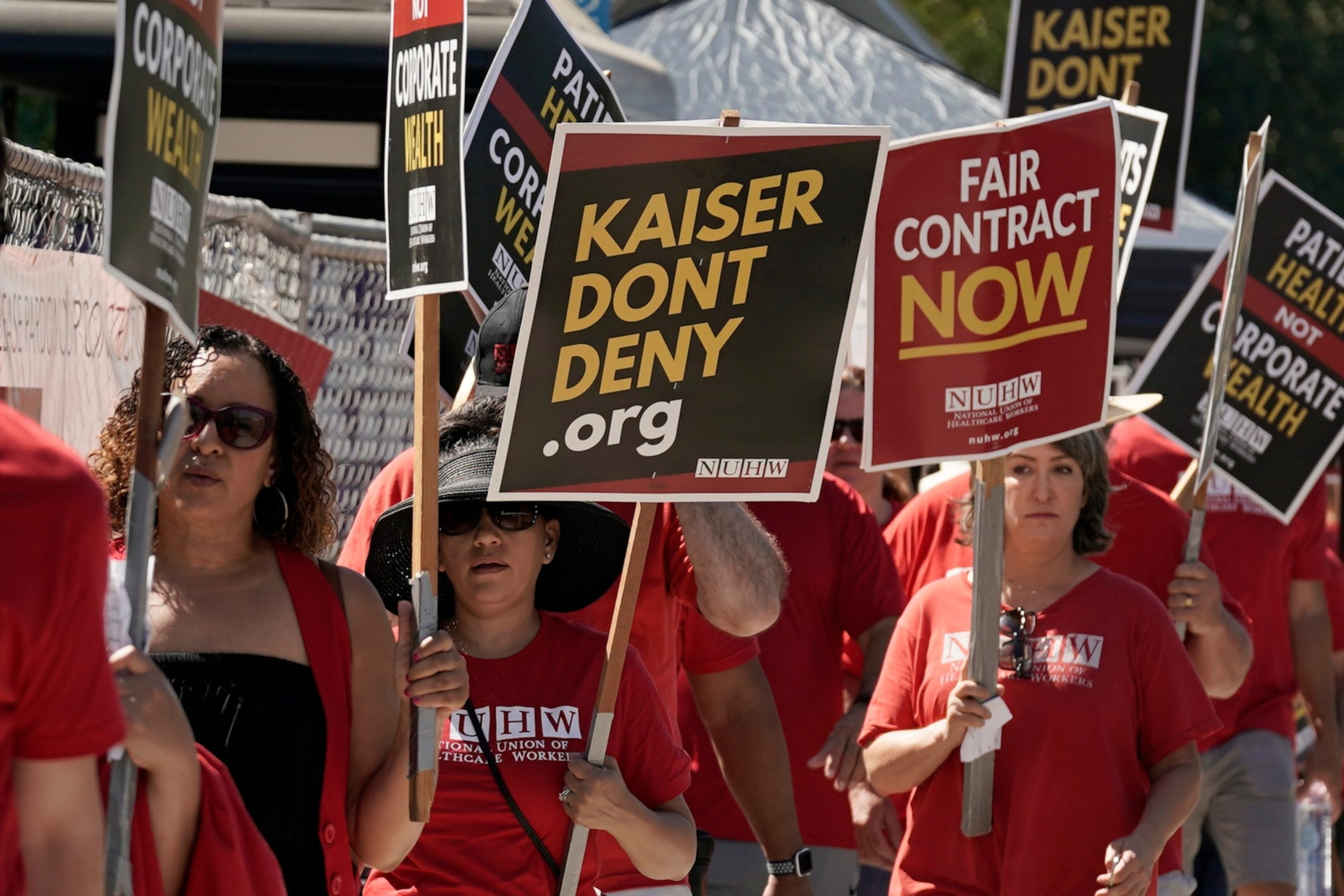 Over 75,000 health care workers initiate strike at Kaiser Permanente