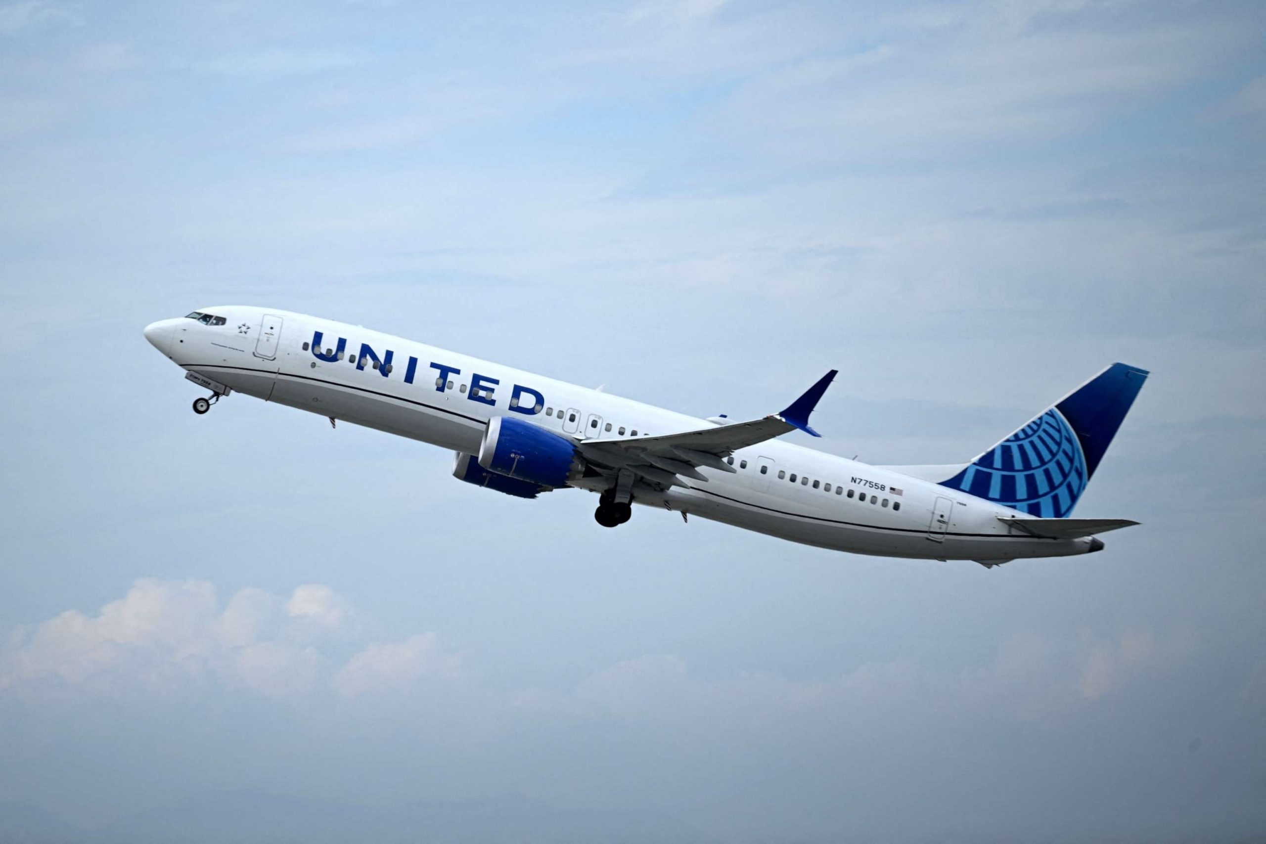 United Airlines Implements Window Seat Boarding Priority to Reduce Boarding Time by 2 Minutes