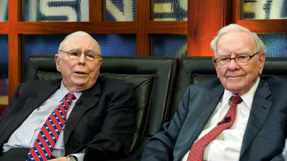 Charlie Munger, long-time partner of Warren Buffet at Berkshire Hathaway, passes away at the age of 99