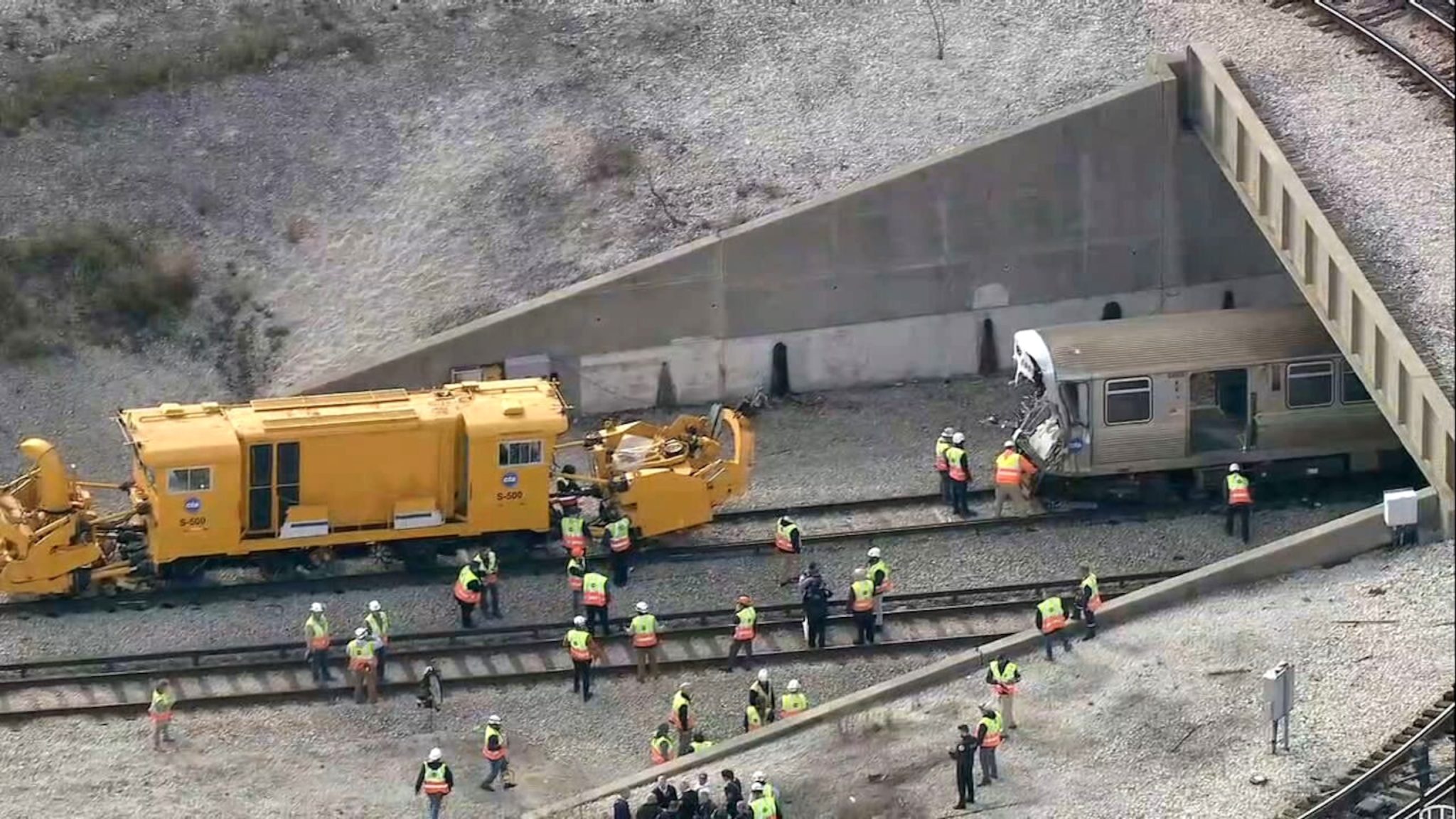 Chicago Train Crash Leaves Dozens Injured, Confirms Fire Department