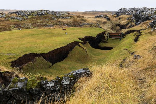 Iceland Issues Warning of Impending Volcanic Eruption Amidst Earthquake Activity in Southwest Region