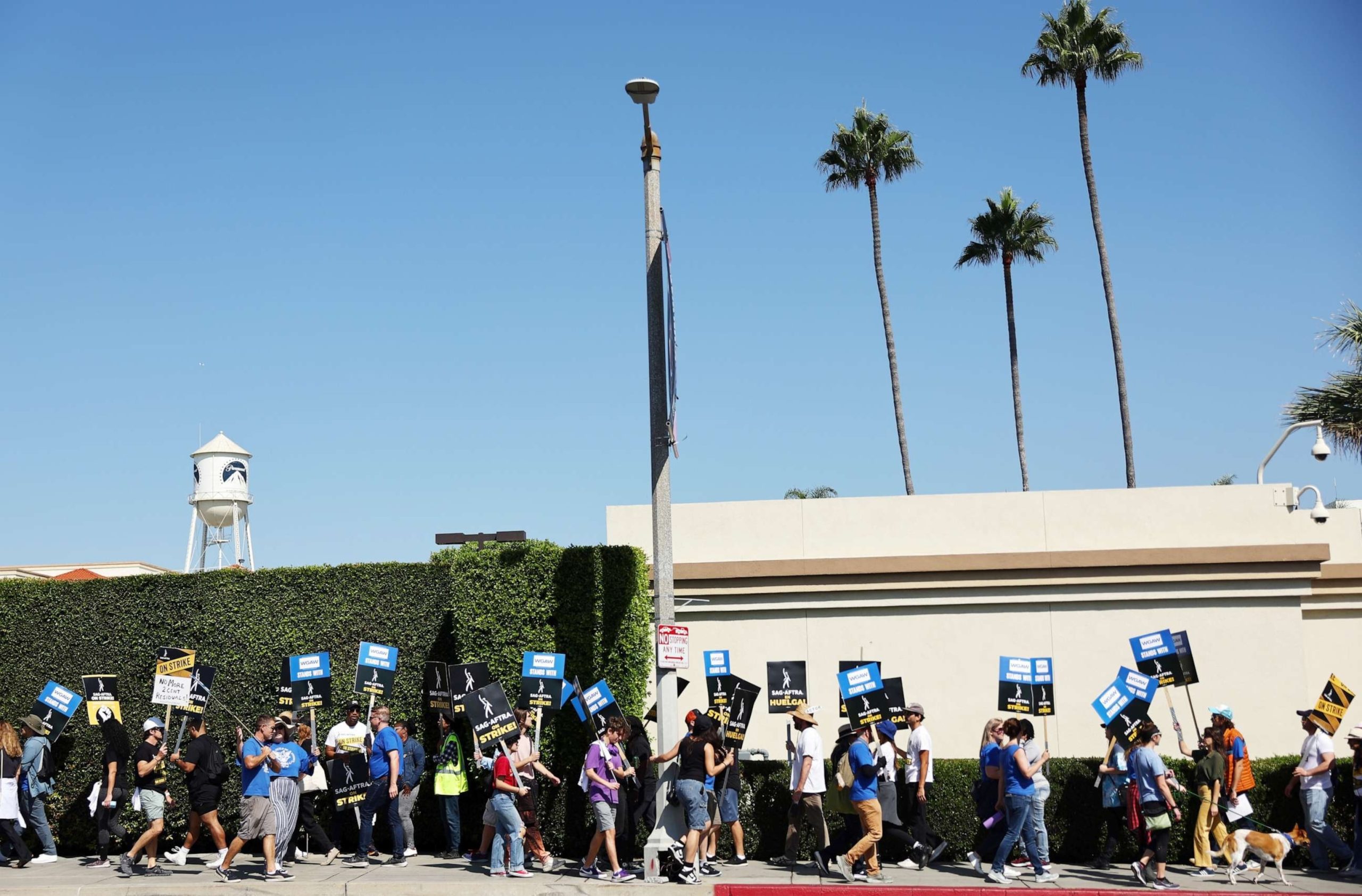 SAG-AFTRA, the Actors Union, Reaches Tentative Agreement to Resolve Prolonged Strike