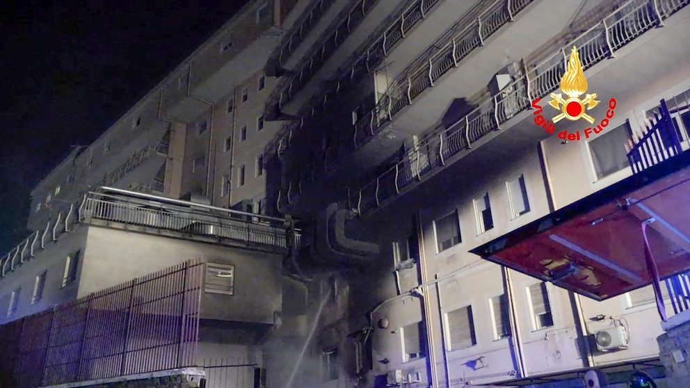 Fatal Fire in Hospital near Rome Results in 3 Deaths, Compelling Evacuation of Patients and Facility