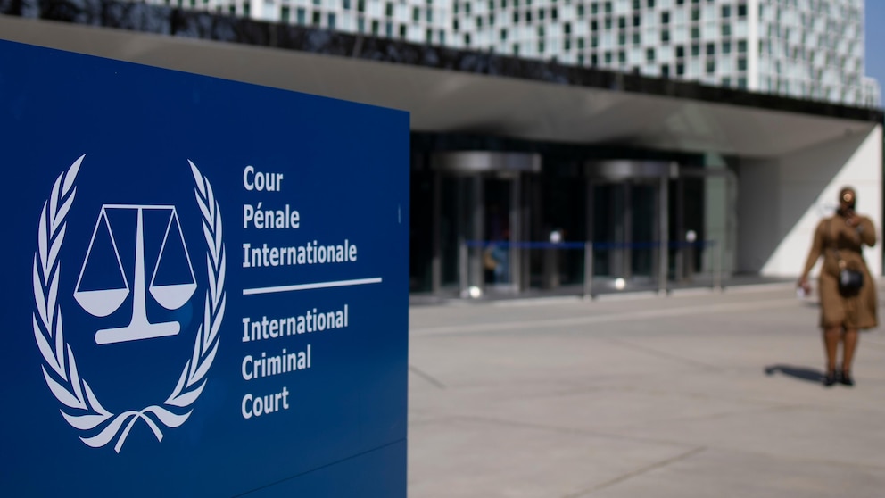 Former Russian Officer Provides Evidence of War Crimes to ICC