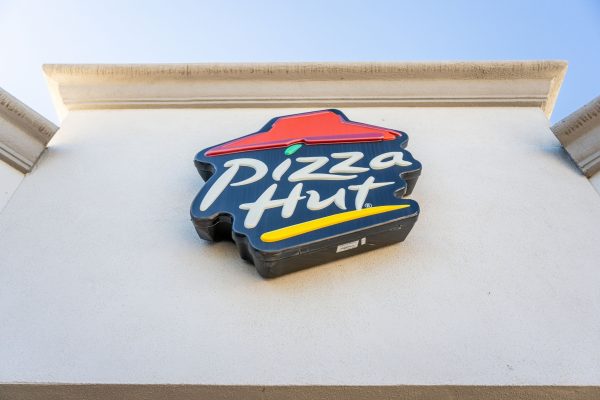 Potential Layoffs Expected as Minimum Wage Law Takes Effect at Pizza Hut Restaurants in California