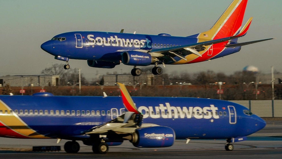Southwest Airlines flight attendants decline union-negotiated contract