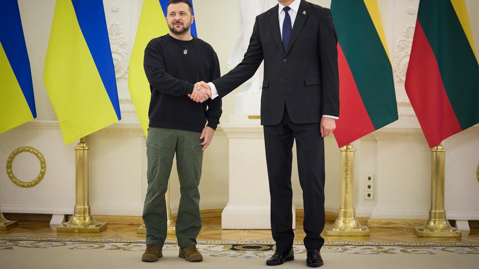 Ukrainian President Zelenskyy seeks increased support against Russia with visit to the Baltics