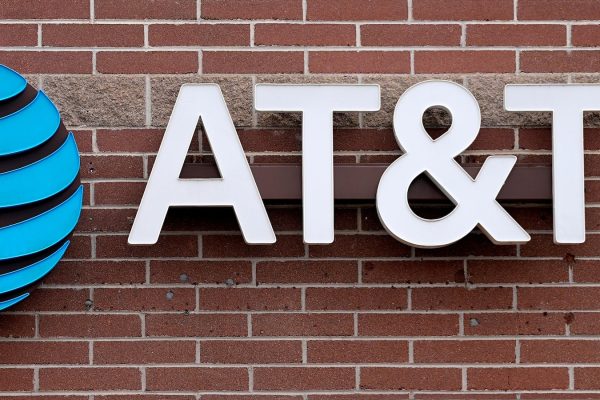 AT&T offers $5 compensation to customers affected by cellphone network outage