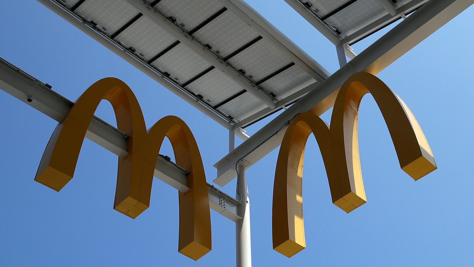 McDonald's franchisee to pay $4.4M settlement following sexual assault of a teenager by manager