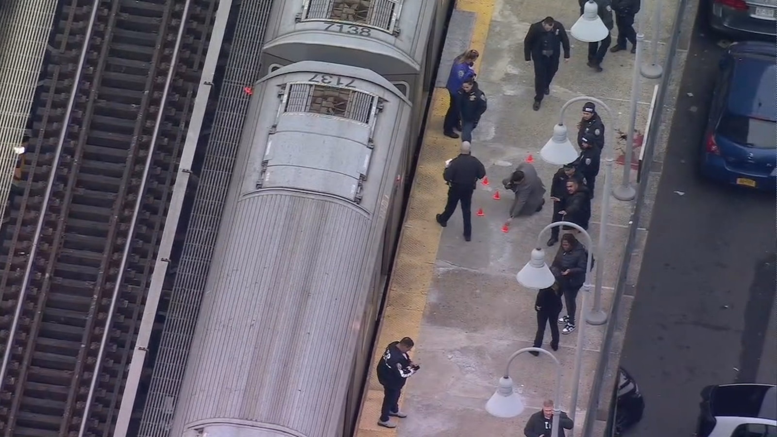 Sources report 1 fatality and 5 injuries in a shooting incident at a New York City subway station