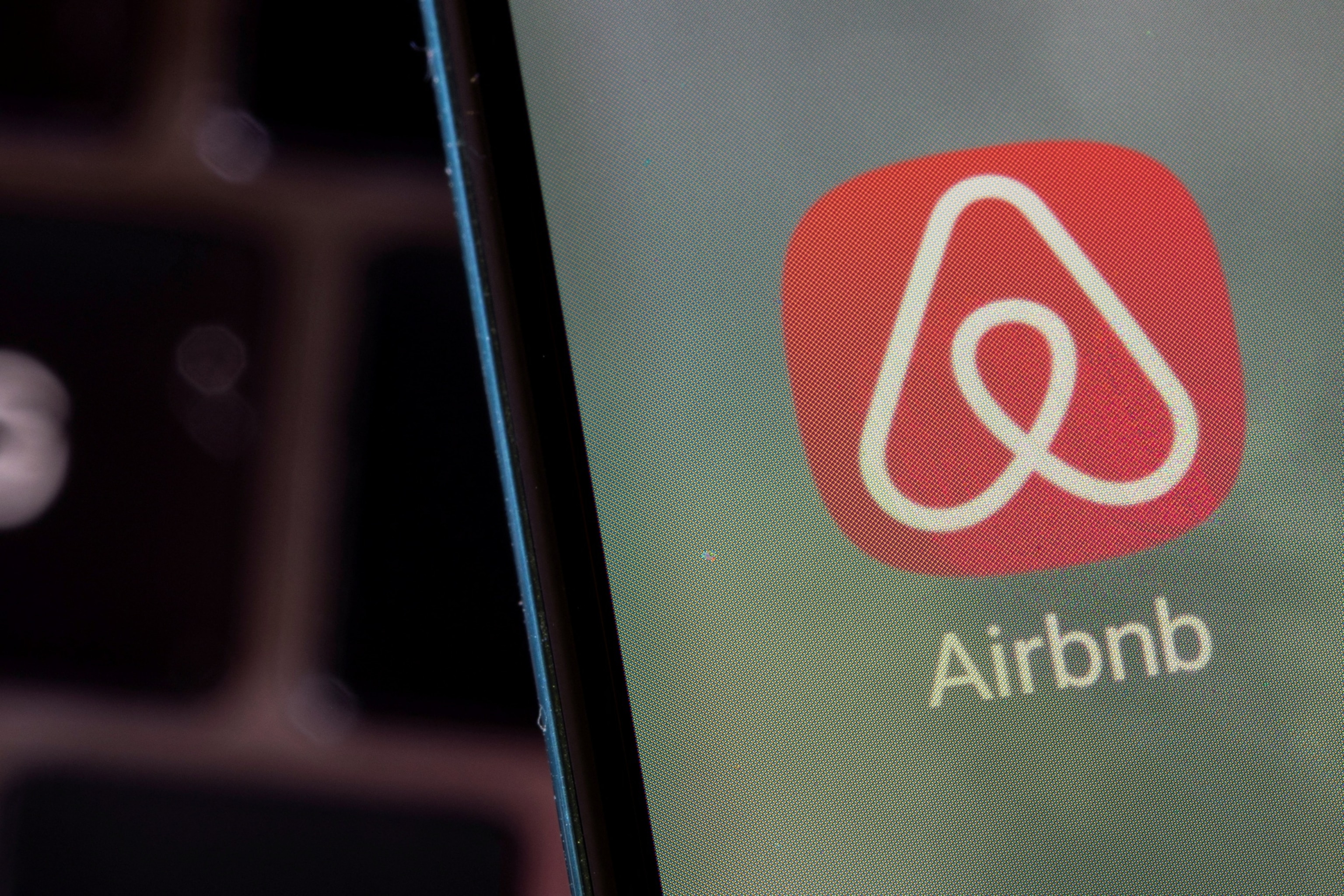 PHOTO: FILE PHOTO: Illustration shows Airbnb app