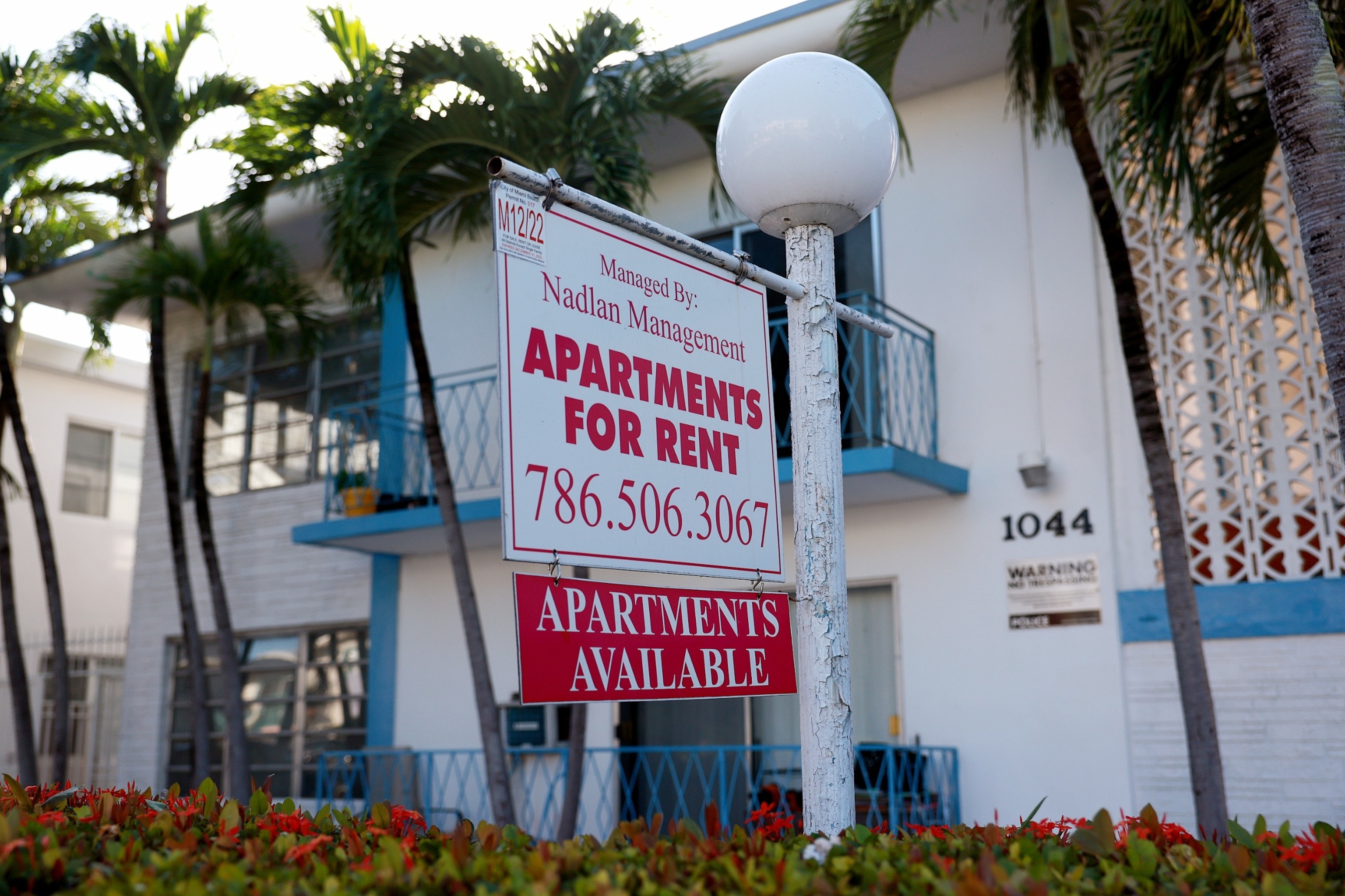 PHOTO: An 'Apartments for Rent' sign hangs in front of a building on Dec. 06, 2022 in Miami Beach, Fla.