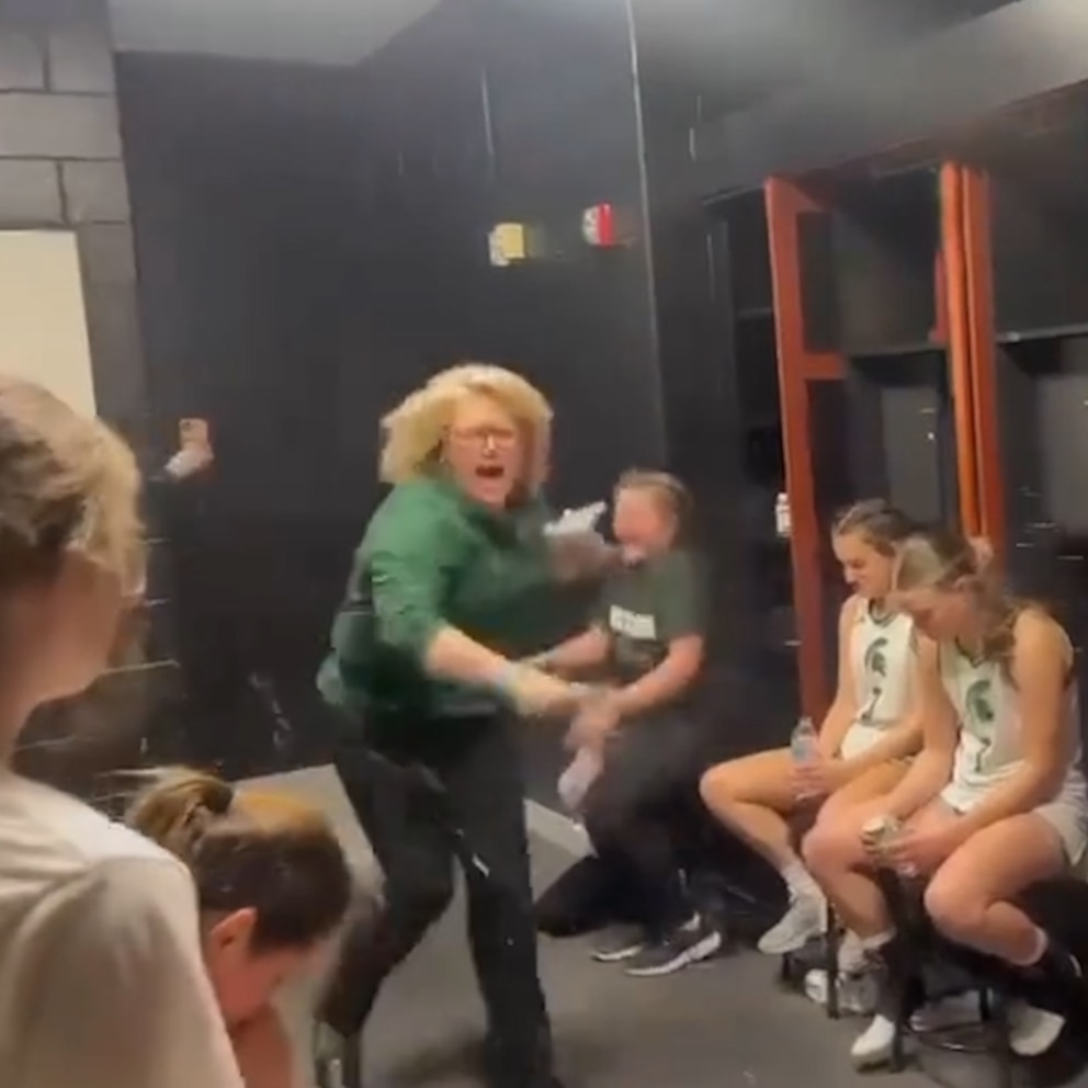 Basketball team pulls hilarious prank on coach after winning state championship