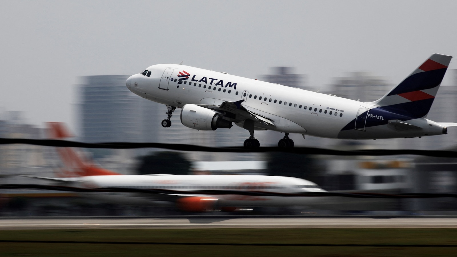 LATAM plane experiences technical issue causing significant movement during flight