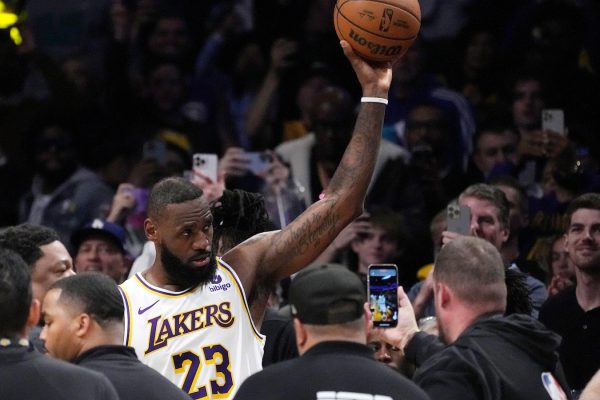 LeBron James Sets New NBA Scoring Record with 40,000 Points