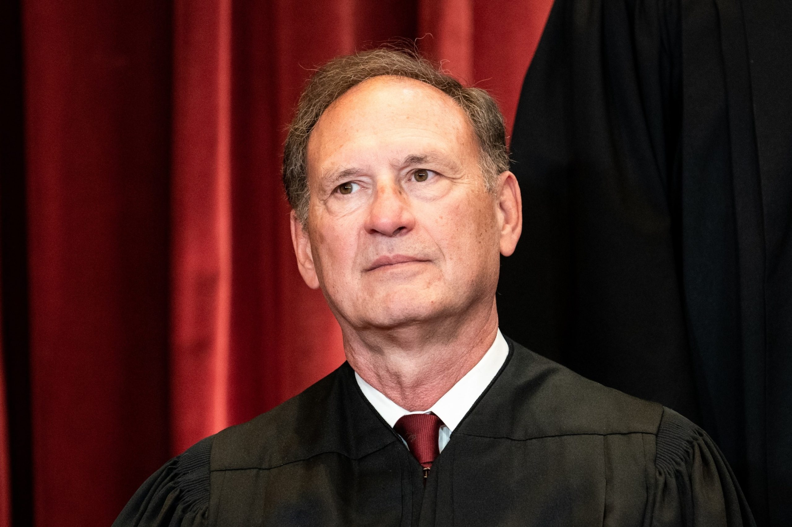 Justice Alito declines to recuse himself from Jan. 6 cases despite flag controversies