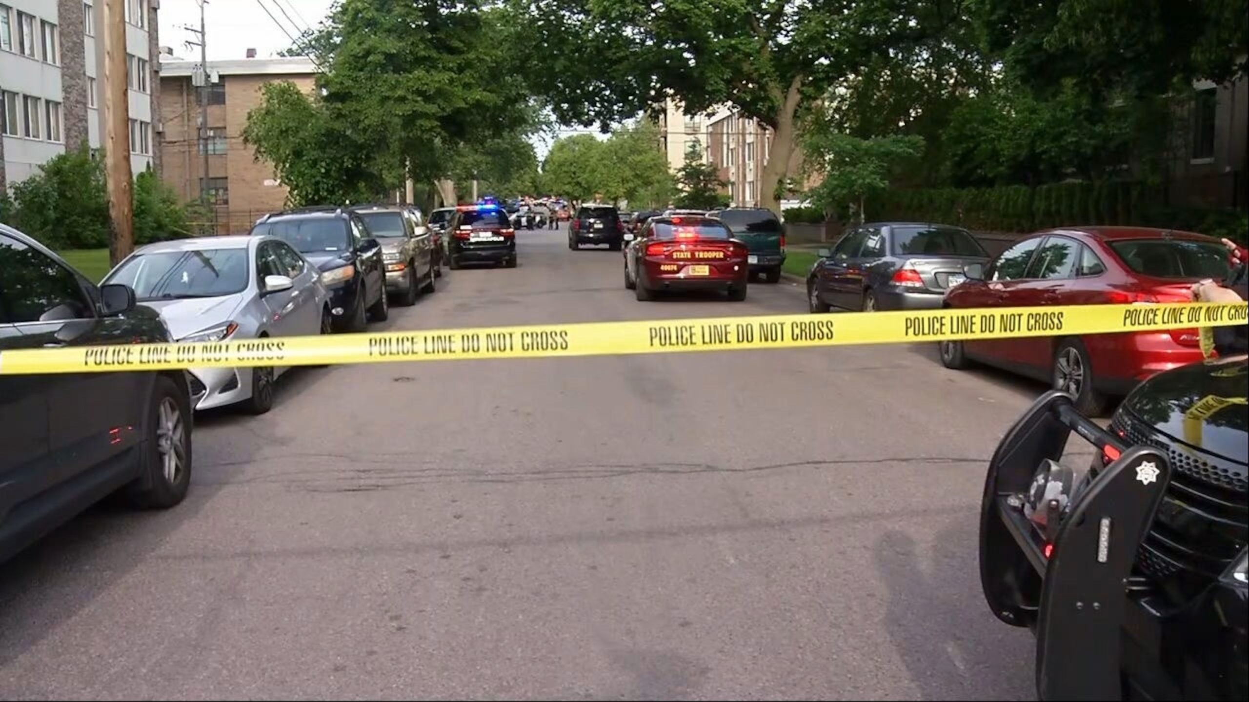 Police report injuries to 4 civilians and 2 officers in Minneapolis 'active incident'