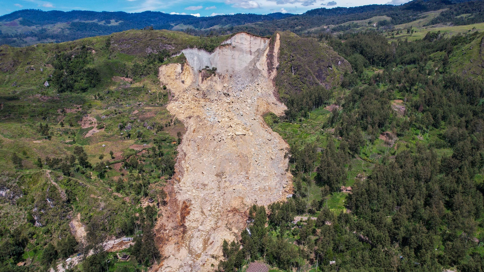 Potential for Second Landslide and Disease Outbreak Increases at Papua New Guinea Disaster Site