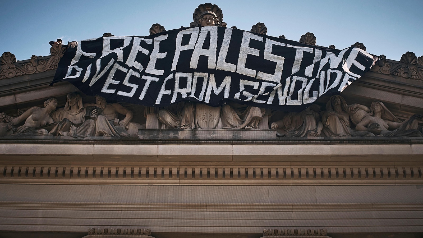 34 individuals detained by police following pro-Palestinian demonstration at Brooklyn Museum