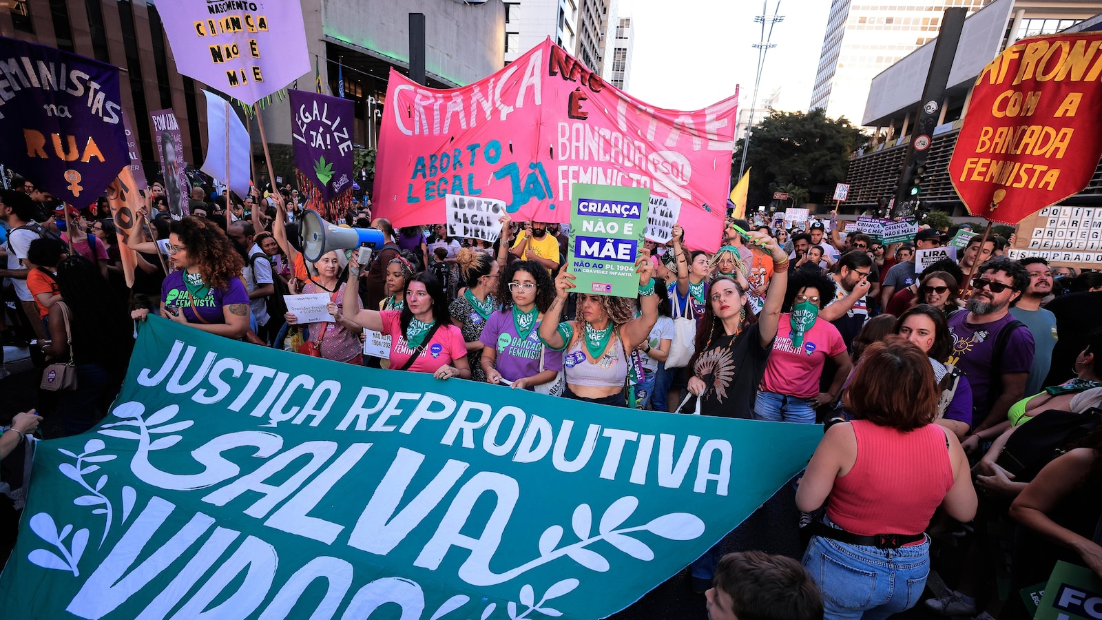 Brazilian women protest bill equating late abortions with homicide