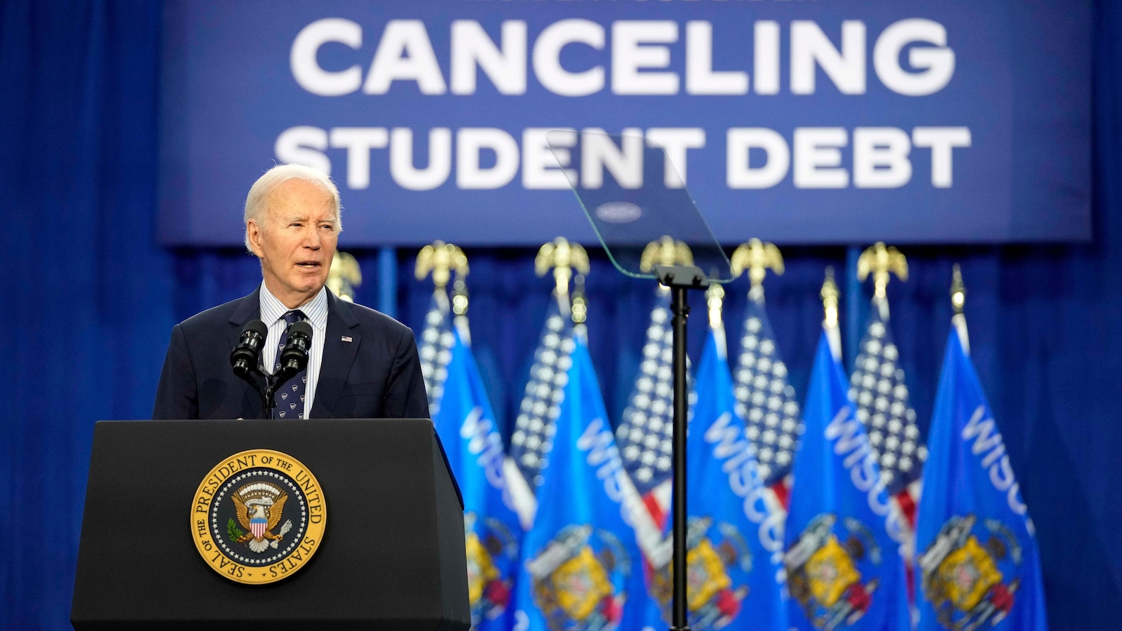 Judges in Missouri and Kansas issue temporary halts to President Biden's student debt forgiveness plan