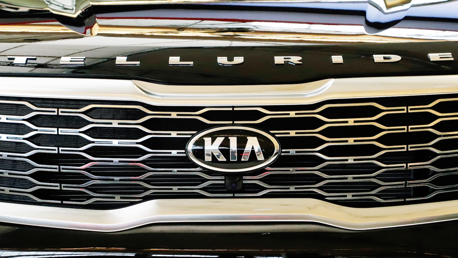 Kia issues recall for 463,000 Telluride SUVs over fire risk, advises owners to park outside