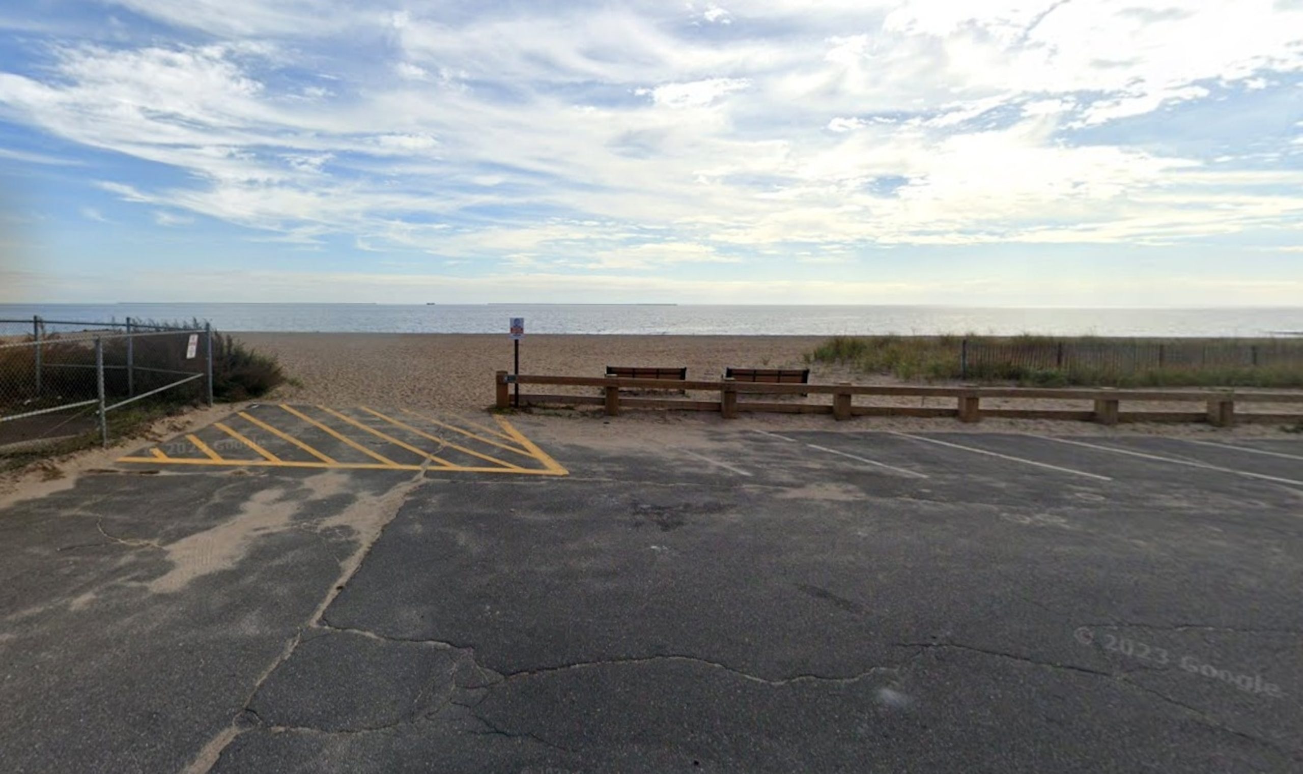 Police arrest man for attempting to drown children at Connecticut beach