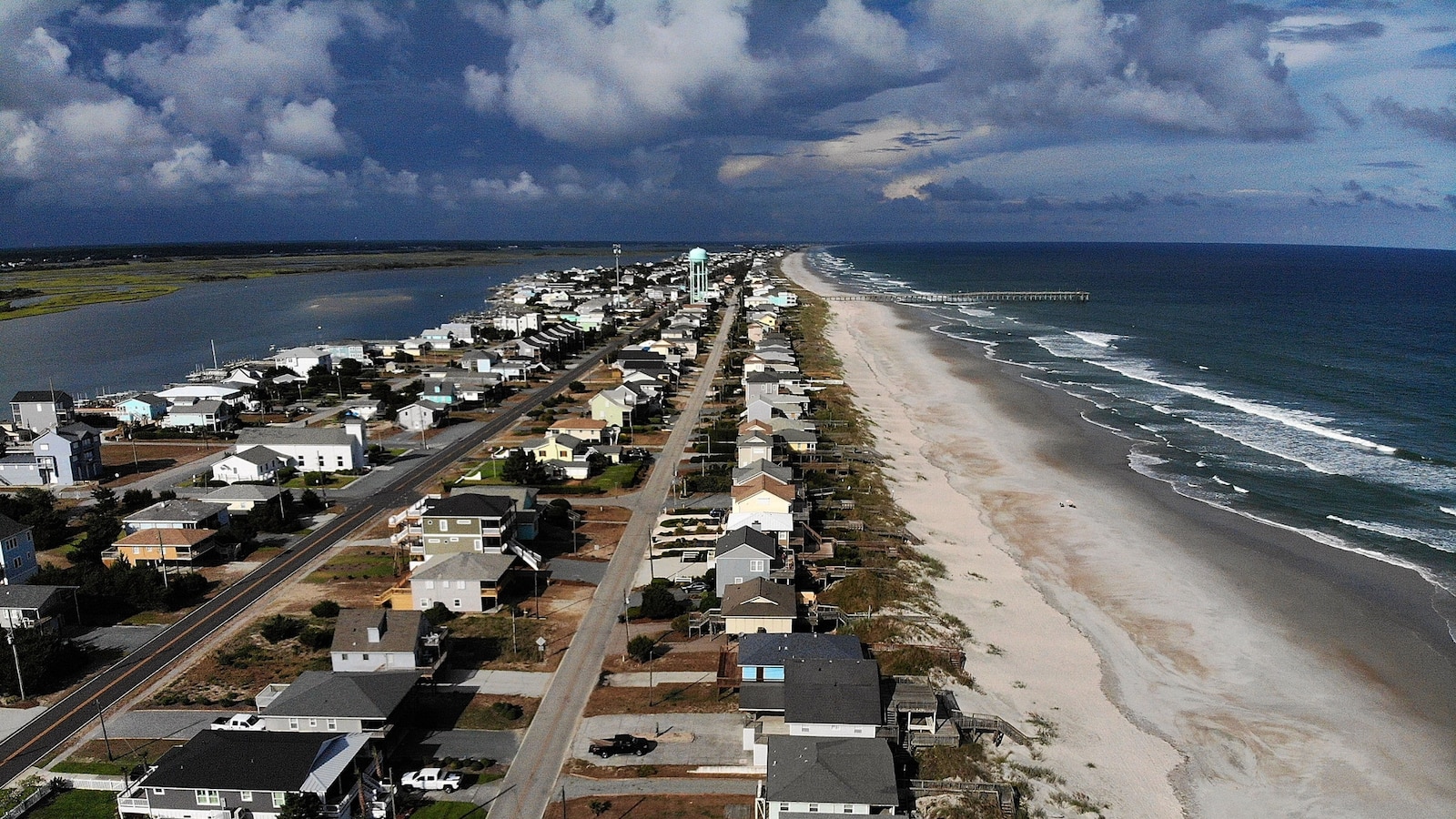 Police report shark attack on 14-year-old boy at North Carolina beach