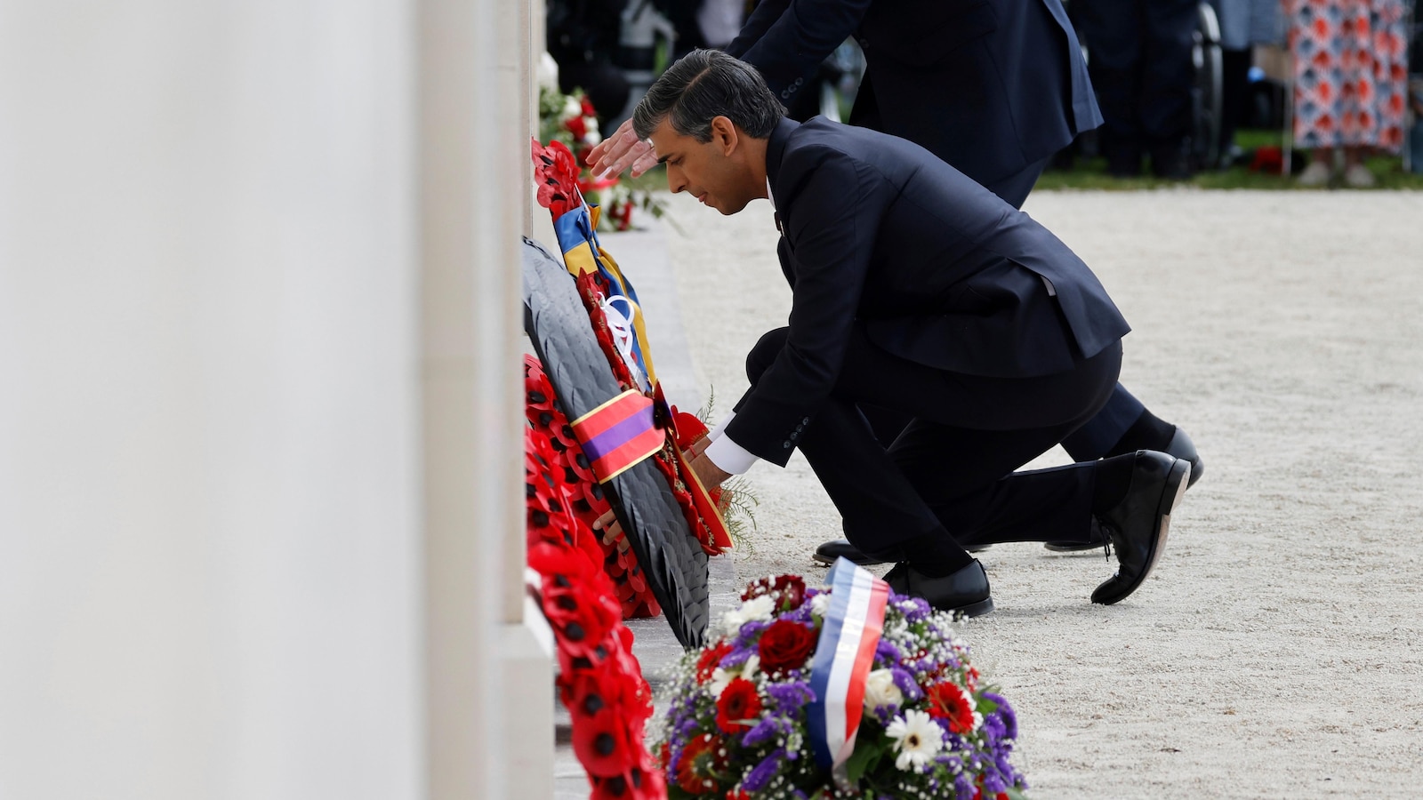 Rishi Sunak apologizes for missing D-Day ceremony to resume campaign activities